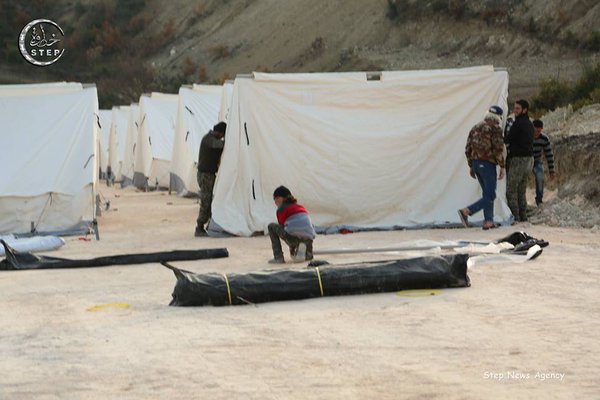 People building camps on #Syria-#Turkey border plus distribution of food package #Latakia #Syria 