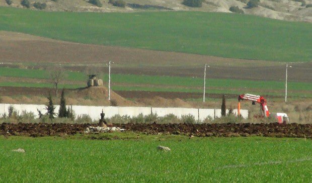 Efrîn: The Turkish Army continues to build walls outside of its borders