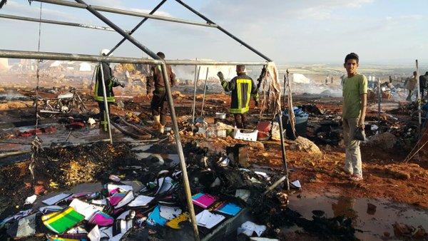 Warplanes target Alkmaounah Camp in Sarmada Idleb, killing 30, wounding dozens  and burning more than 50 tents