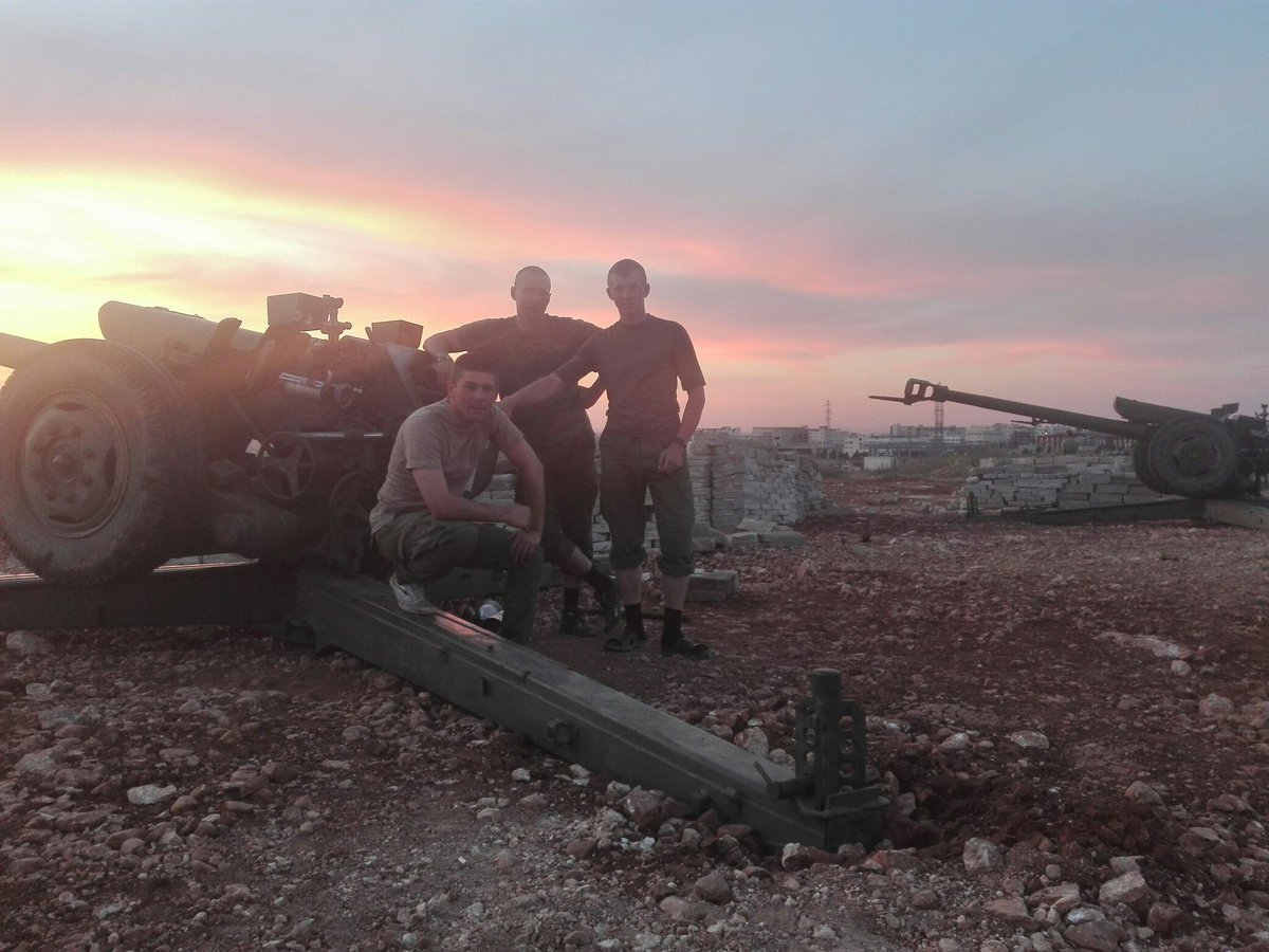 Russian-crewed D-30 howitzers near Aleppo  