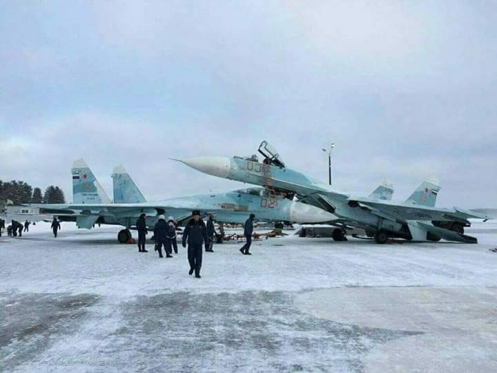 [Fake pic, Photo - 2x Su-27SM (Су-27СМ) at Borisovsky Khotilovo AB] Two planes collided in by Russian -Humaimam airport, wounding crews. 