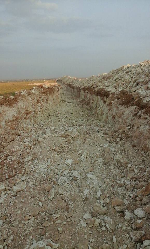Kurdish YPG digging large trench system around Manbej  