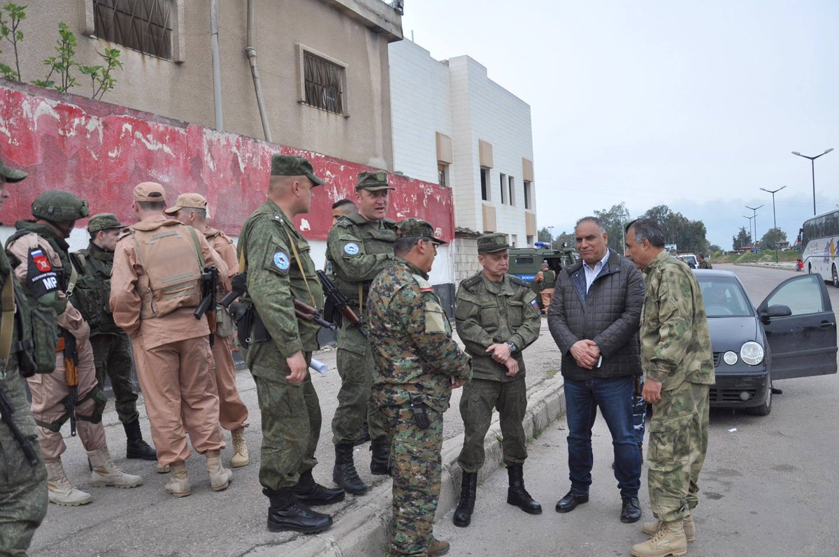 Russian military police ensuring security in Al Waer neighborhood, Homs - Syria today