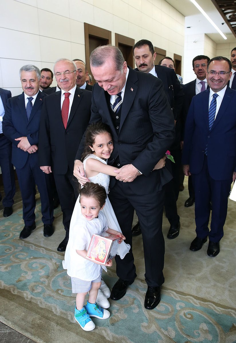 Turkish President Erdoğan hands over Turkish citizen IDs to .@AlabedBana and her family in Ankara, making them new Turkish citizens.