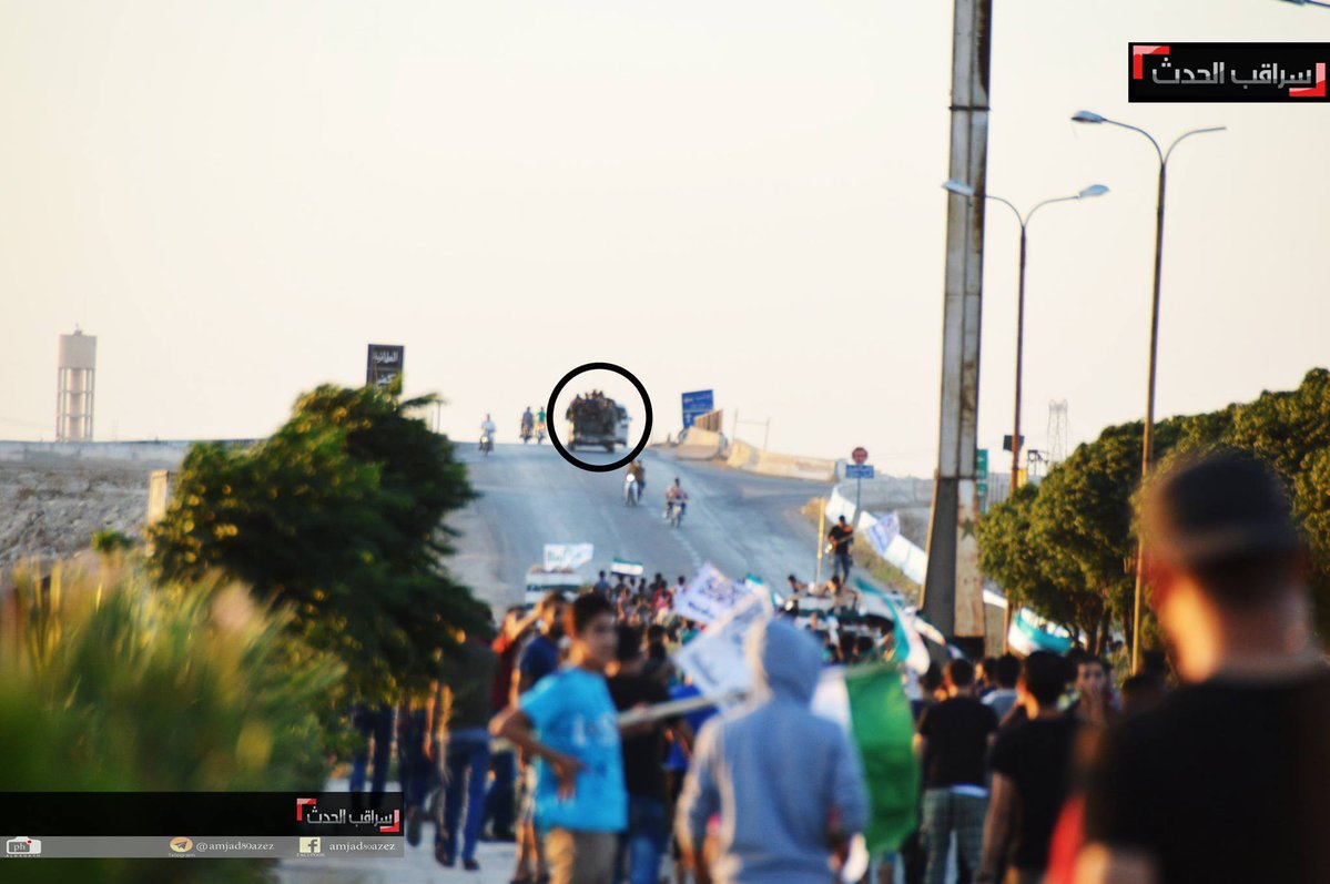 After masses came out to protest against Hay'at Tahrir al-Sham today in Saraqeb, Idlib, fighters from the group retreated from the town.  