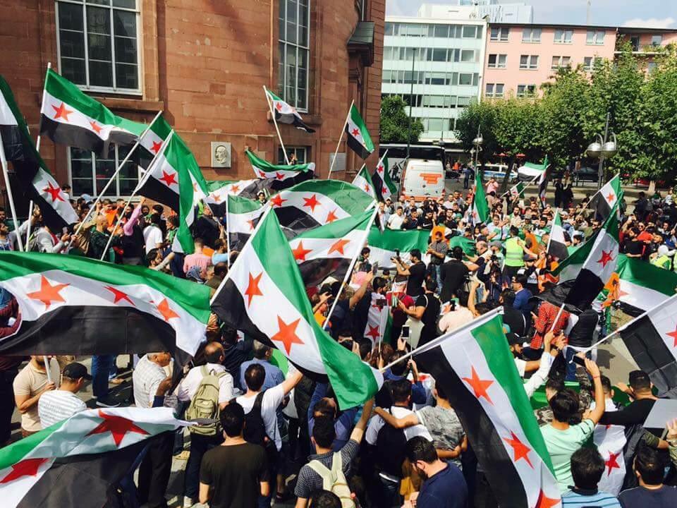 Syrians demonstrating in Frankfurt (Germany) demanding the Assad government to leave Syria and release detainees in the prisons   