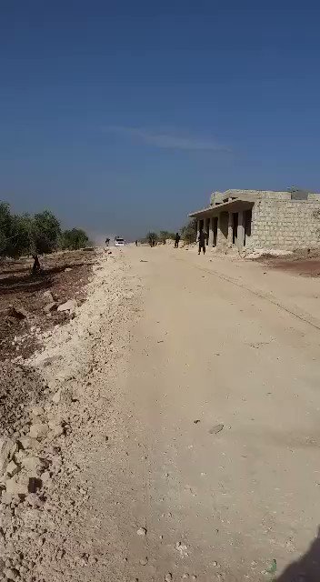 3 cars carrying Turkish soldiers and officials entered at Atmah border crossing and going in direction of Darat Iza countryside. And Tahrir al Sham 