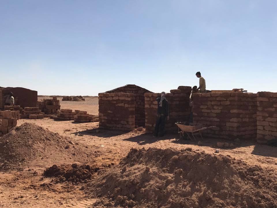 S. Syria: 500+ refugees from DeirEzzor province being settled near Al-Rukban camp (Al-Tanf security zone).   