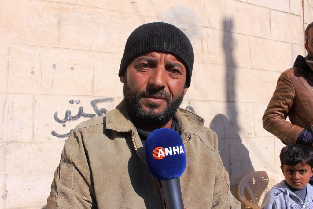 SDF allowed people to return to their homes in the Al Tayyar neighborhood, west of Raqqa, after remove all the mines. It's the 2nd neighborhood of Raqqa where residents are allowed to return home. Residents appealed to organizations to open a medical center and a school 