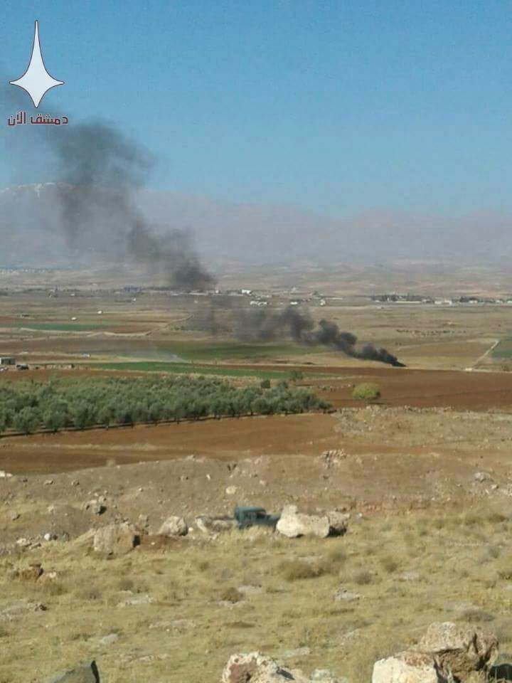 Вертолёт, который сбили боевики племени Аль-Шейх упал на окраине деревни Бейт Джан в районе Канакер, информации о пилотах нет