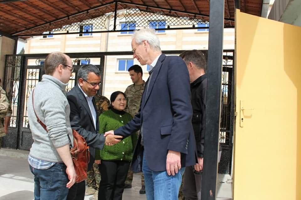 A high-ranking US military and diplomatic delegation are touring the city of Manbij to reassure the people and confirm protecting them from Turkish attacks. Afrin   