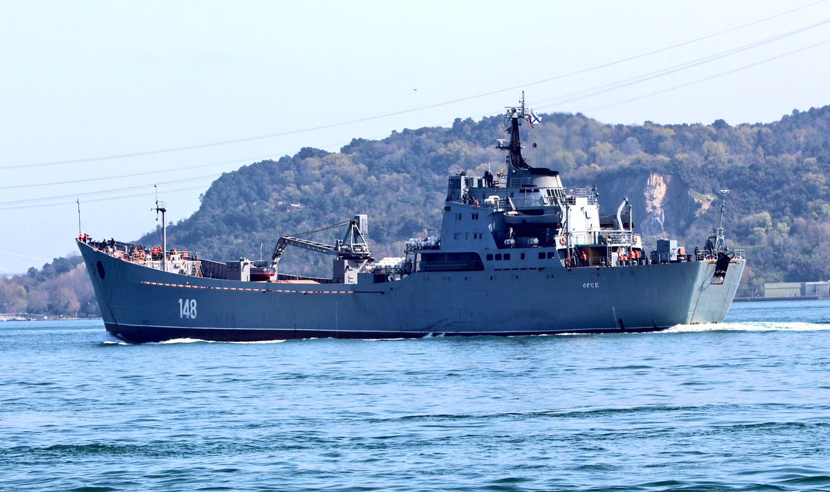 Project 1171 BSF Tapir/Alligator class LST Orsk 148 returned from its third deployment to Syria in 2018 after 14 days and transited Bosphorus towards Black Sea 08:30Z.   