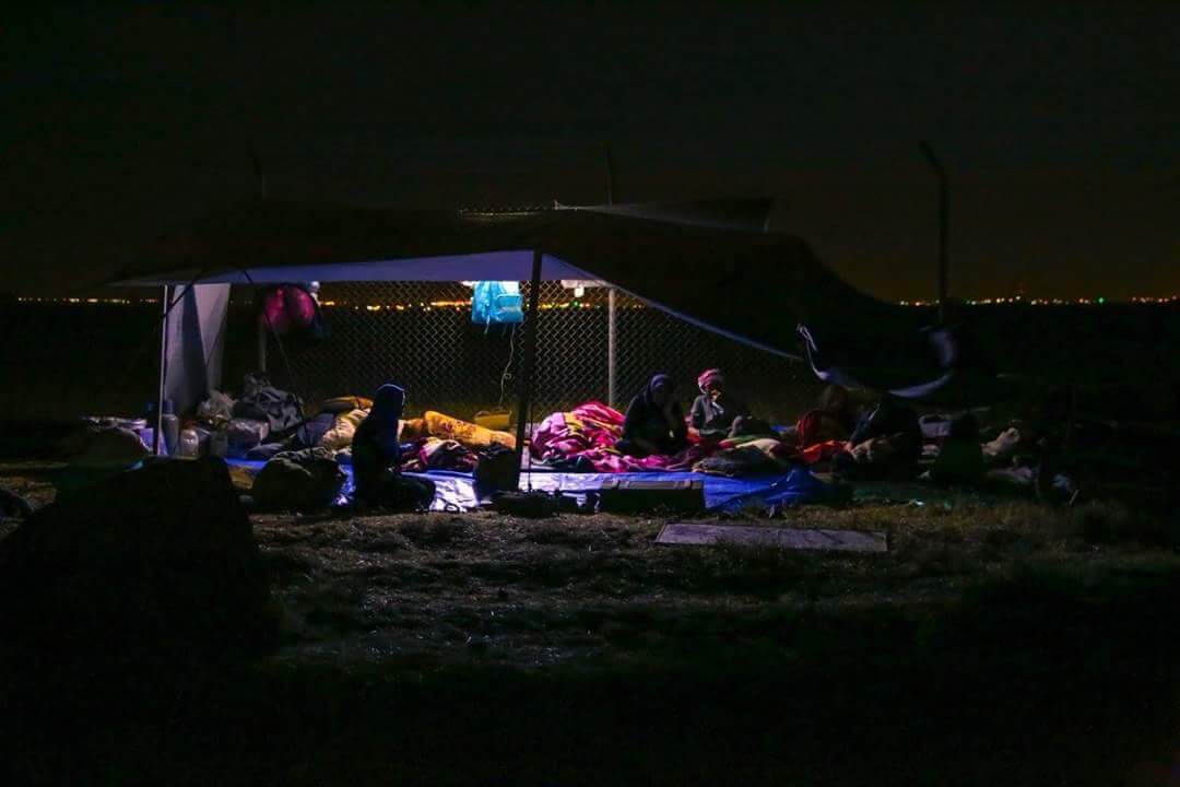 South Syria: photos of displaced people from Daraa stuck on border with Jordan.