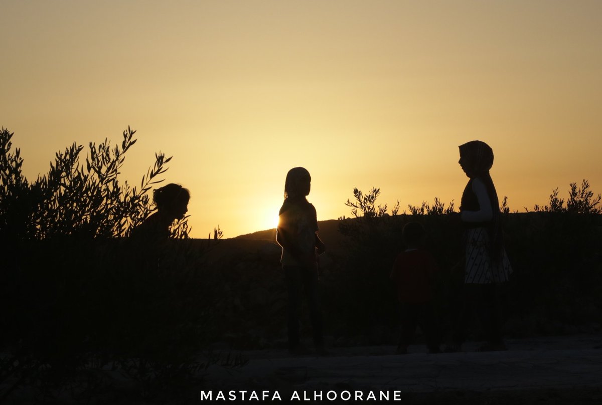 South Syria: photos of displaced people from Daraa stuck on border with Jordan.   
