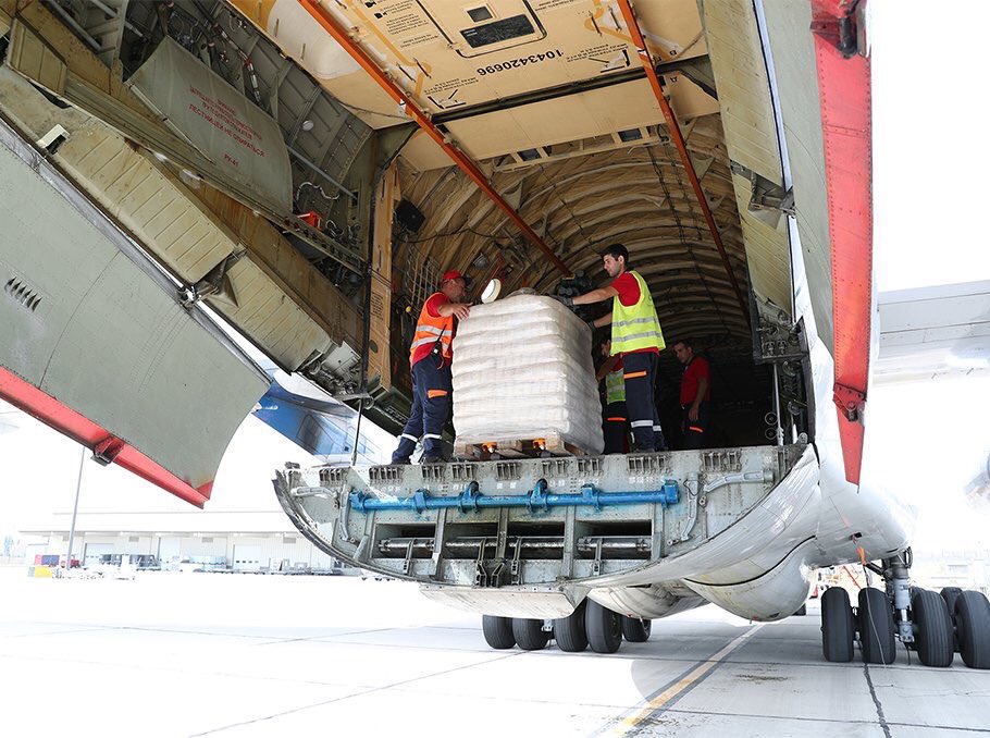 Armenia has sent 94 tons of humanitarian aid to Syria, which landed at Hmeymim airbase. Syrian Red Crescent was present to take in the supplies.  This is at least the 5th batch of humanitarian aid sent from Armenia to Syrians. 