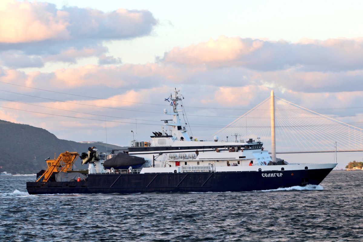 Russian Navy Project11982 assigned to BSF area, Deepwater Research Dep of @mod_russia research and rescue ship Seliger transited Bosphorus towards Mediterranean en route to Syria to join the mission to recover the remains of Il-20 off the coast of Latakia