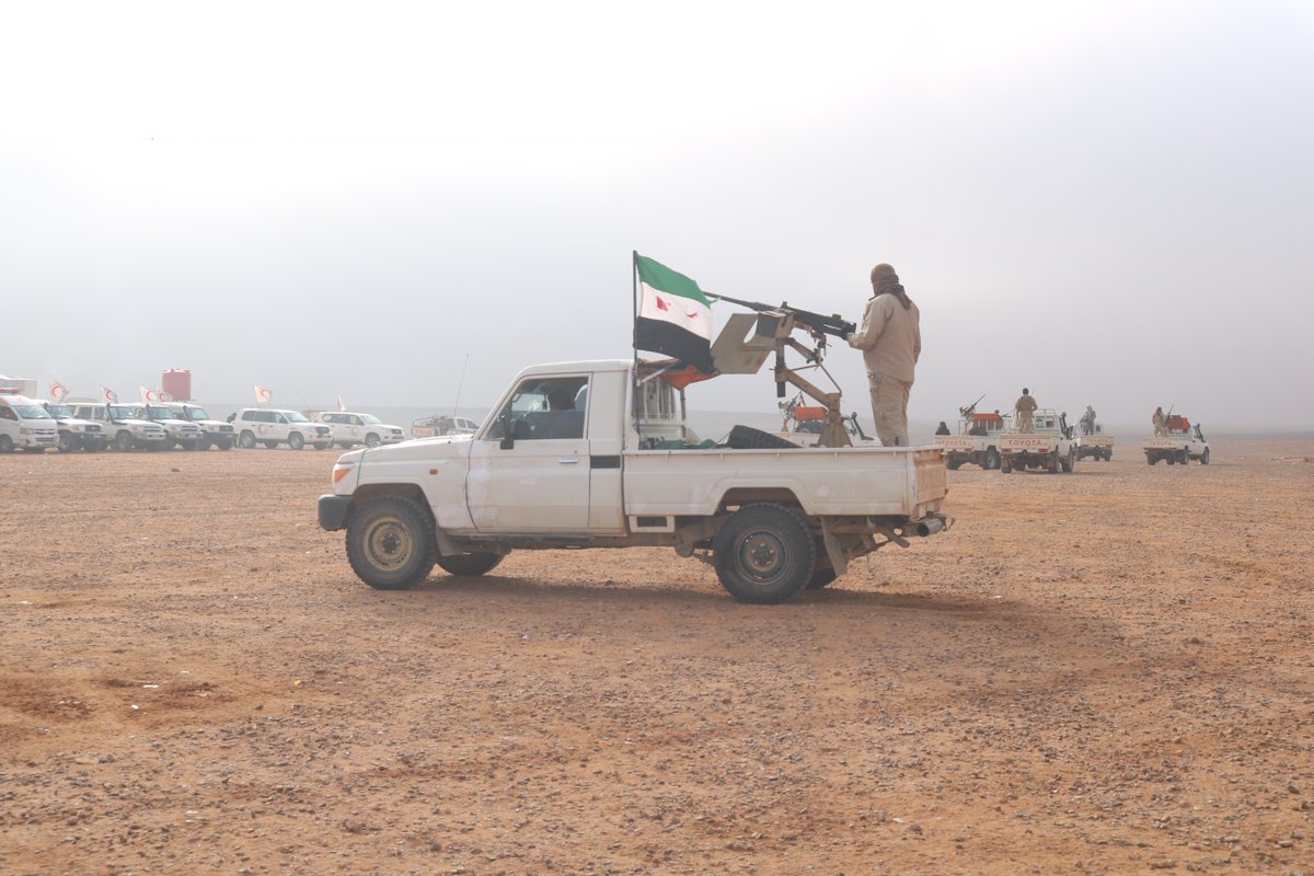 Today, after completing their mission in Rukban, the remainder of the @UNHCRinSyria and @SYRedCrescent convoy was safely escorted outside of the 55km area by the @MaghaweirThowra, without a single security problem inside the 55km area.