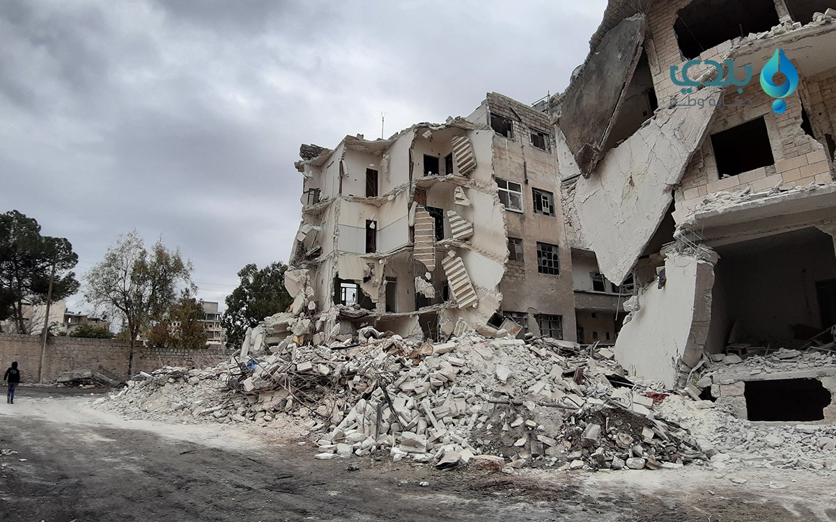 Syria: final death toll due to Russian airstrikes on 2 residential buildings in heart of Idlib-city climbed to 15, 8 of them children. Several people extracted alive, 50+ wounded.    