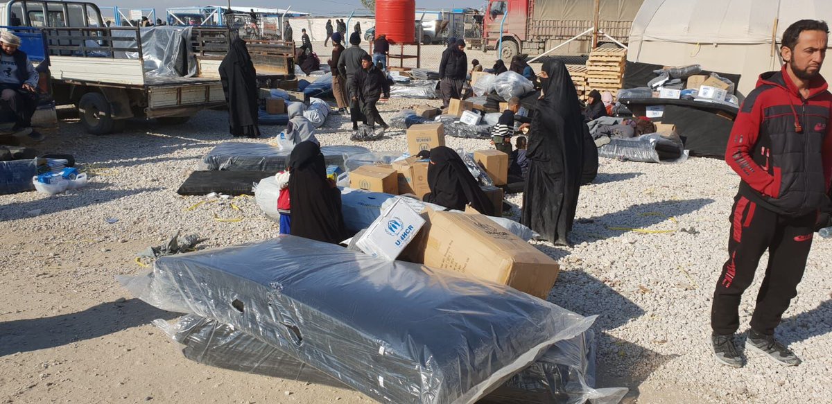 OCHA: Over 70,000 displaced people – the vast majority of them women and young children – are   staying at Al Hol camp in Syria. @UNinSyria and partners are responding but needs remain high as people continue to arrive at the site.   