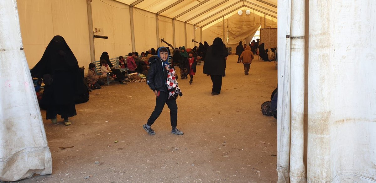 OCHA: Over 70,000 displaced people – the vast majority of them women and young children – are   staying at Al Hol camp in Syria. @UNinSyria and partners are responding but needs remain high as people continue to arrive at the site.   