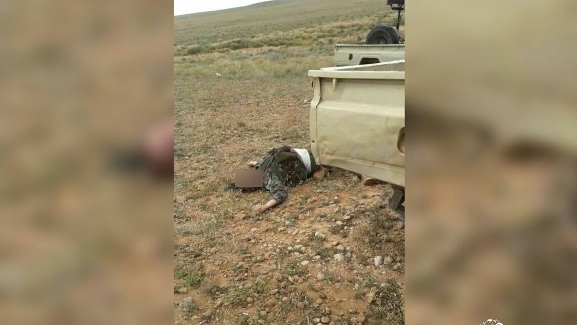 E. Syria: visual confirmation ISIS ambushed government convoy earlier this month (17-19th April) E. of Sukhnah (E. Homs) and seized all the vehicles.   