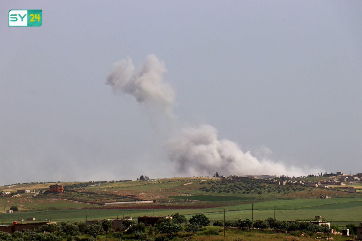The moment of the Russian air raid on Kafr Nabudah in Hama