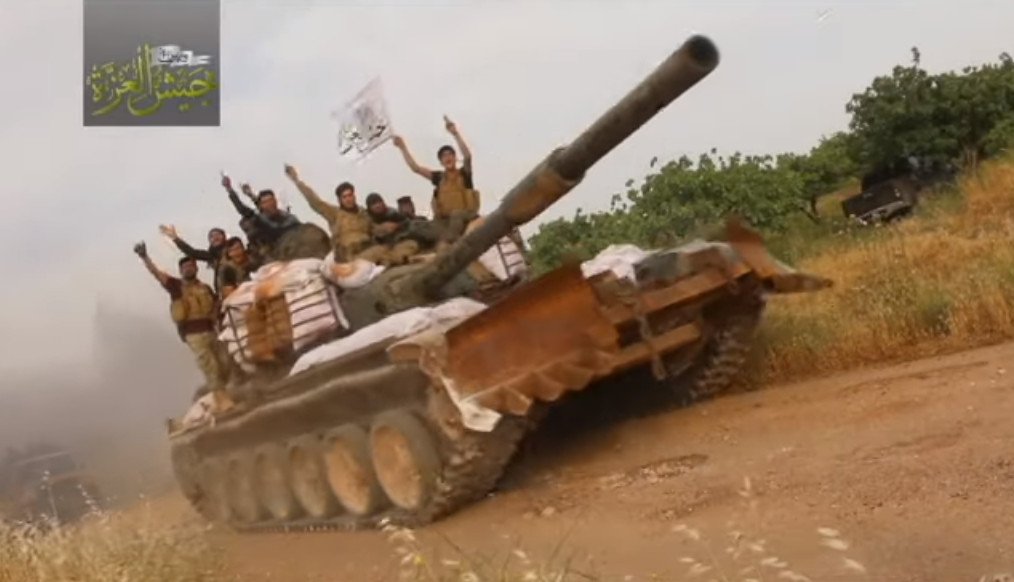Syria: photos showing involvement of Jaish Izza and NLF for the counter-attack on KafrNabuda front (N. Hama). T-62M, T-72 and Panthera F9 visible.   