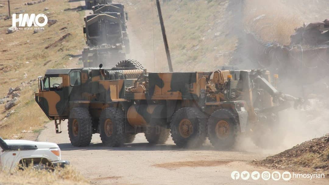 Rejim saldırısı yeni gelen #Türk Silahlı Kuvvetleri araçlarının Şer Mağar'daki gözlem noktasına takviyeleri boşaltırken de tekrarlandı.