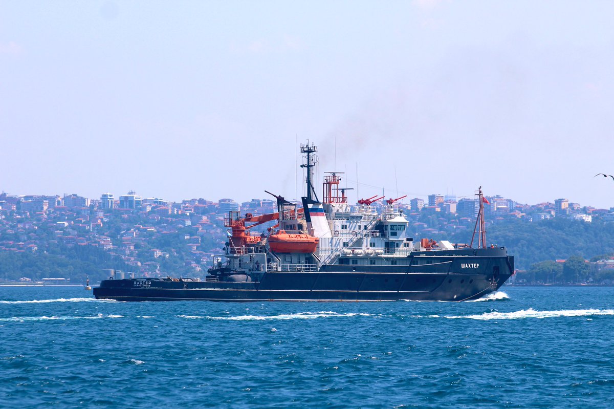 Rauma-Repola built, Russian Navy Project 712 BSF Black Sea Fleet 145th Resue Ship Squad 1st Group's Sliva class rescue tug Shakter (x-SB922 Russia) transited Bosphorus towards Mediterranean