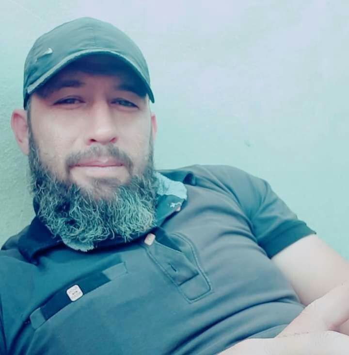 One of the commander of Faylaq Sham who was accompanying Turkish Army convoy has been killed by an airstrike. 2 others injured.  