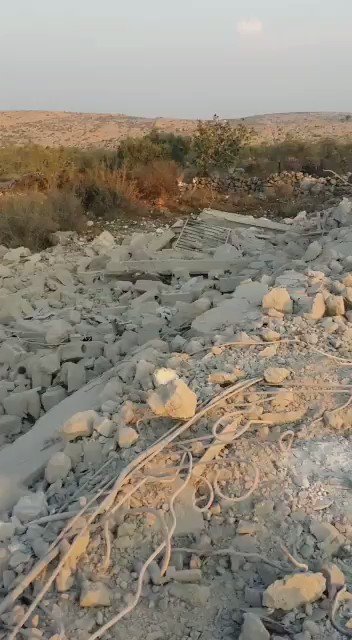 Video shows the location of the raids that targeted the village of Barisha in the northern countryside of Idlib at night by helicopter gunships and raids from warplanes