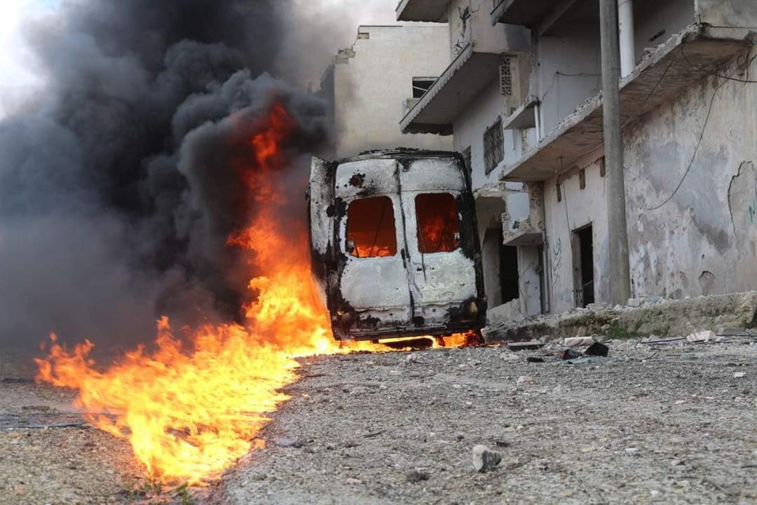 With a double raid, Russian warplanes burned an ambulance of the WhiteHelmets while they were rescuing the wounded in the city of Ariha, south of Idlib