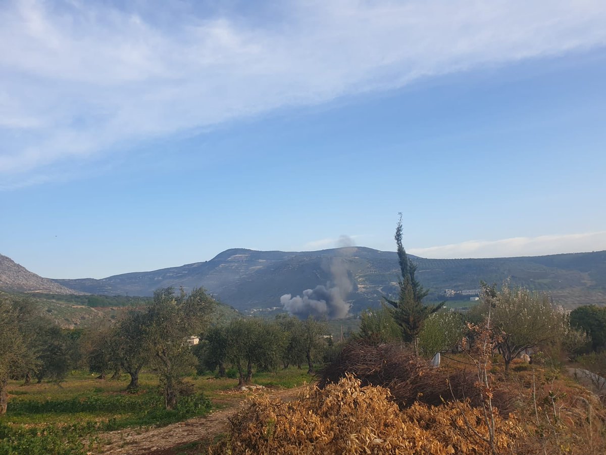 Syria: this morning Russia carried out a raid in N. JisrShoghur countryside, destroying a building near the village of Bikfala