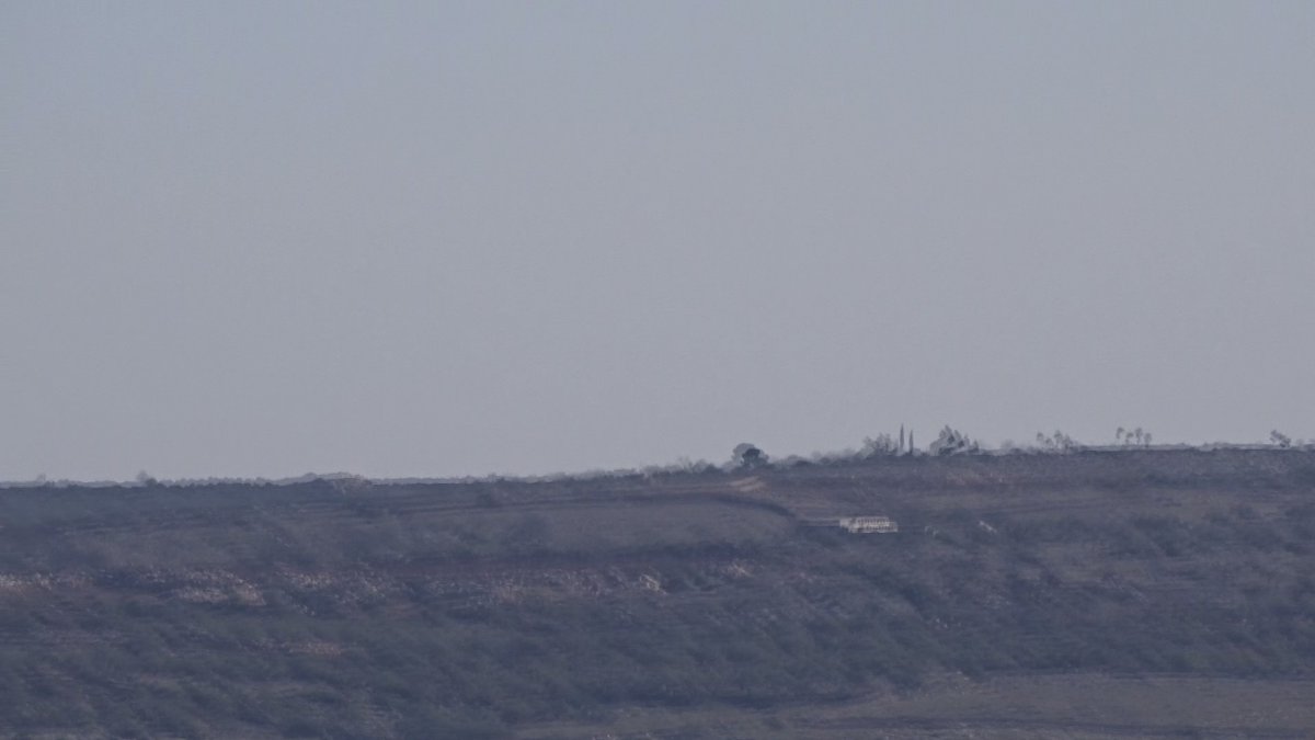 Russian warplanes renewed their air raids on northwestern Syria this morning, Monday, January 3, targeting the villages of Al-Ankawi in the Al-Ghab Plain and Deir Sunbul, south of Idlib. Our teams inspected the targeted places and made sure that there were no casualties. - The White Helmets