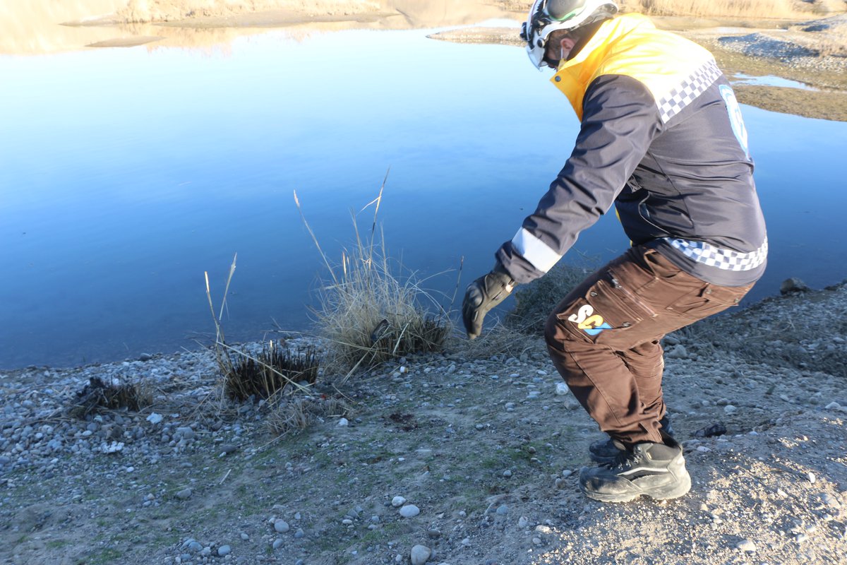 5 civilians were injured, including 4 from one family: a man, his wife, & two children, by a guided-missile attack, fired by Syrian Democratic forces on the bank of the Euphrates River near Jarablus city east of Aleppo.  One of the injured kids is in critical condition