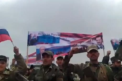 قناة زفيزدا الروسية تبث مقطعاً مصوراً تقول إنه لاستعدادات جيش نظام الأسد للانتقال والقتال إلى جانب الجيش الروسي في أوكرانيا