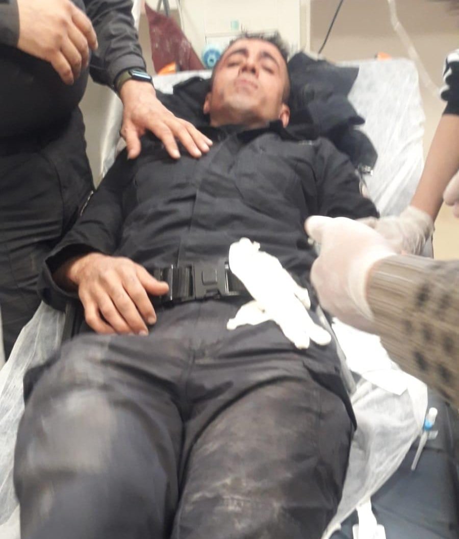 Multiple rockets hit Azaz Aleppo today during the lunch hour, wounding at least four civilians. Various pages claim this is an SAA response to SNA shelling injuring SAA soldiers near Barad, but the attack pattern fits PKK activities in the region