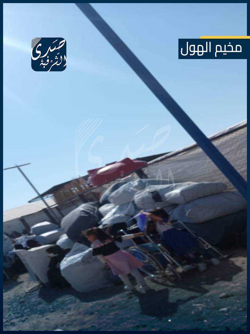 Photos of Iraqi families leaving Al-Hol camp in Al-Hasakah countryside towards Al-Jada'a camp in Mosul