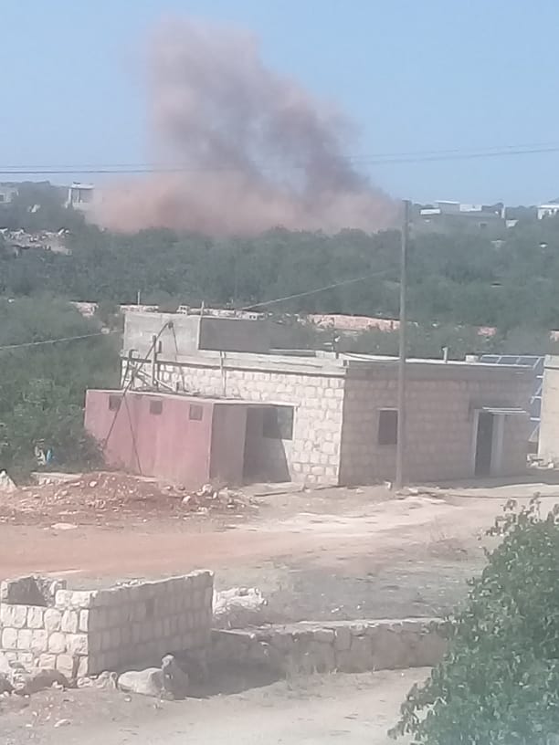 Artillery and missile shelling by the government forces on the town of Shanan, south of Idlib