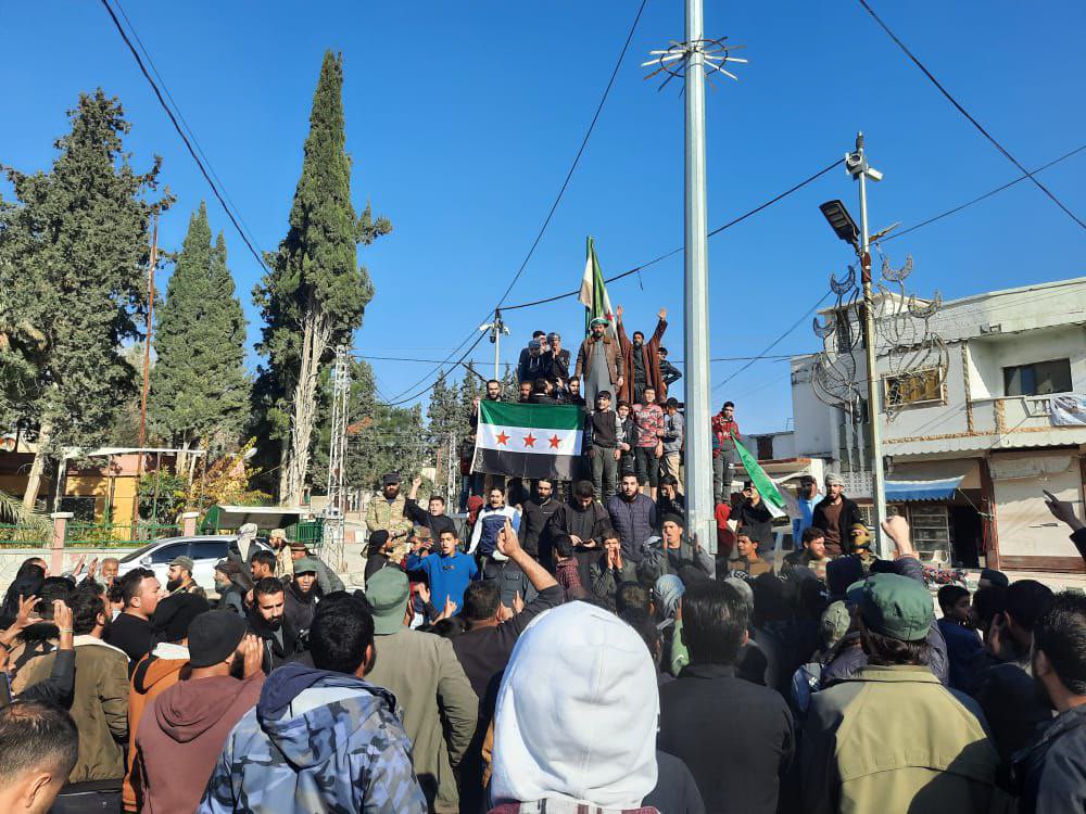 Protest in Tell Abyad, north of Raqqa