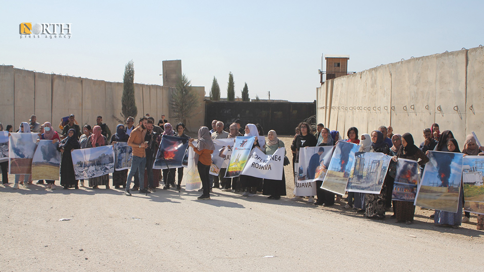 People protest ahead of US military base in the town of Rmelan, NE_Syria, denouncing Turkish attacks against the region