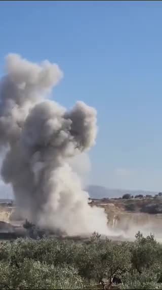 A Russian air strike targeted a quarry (stone quarry) and agricultural land in the White River area near the village of Jaftlik Haj Hammoud in the Jisr al-Shughur countryside, west of Idlib