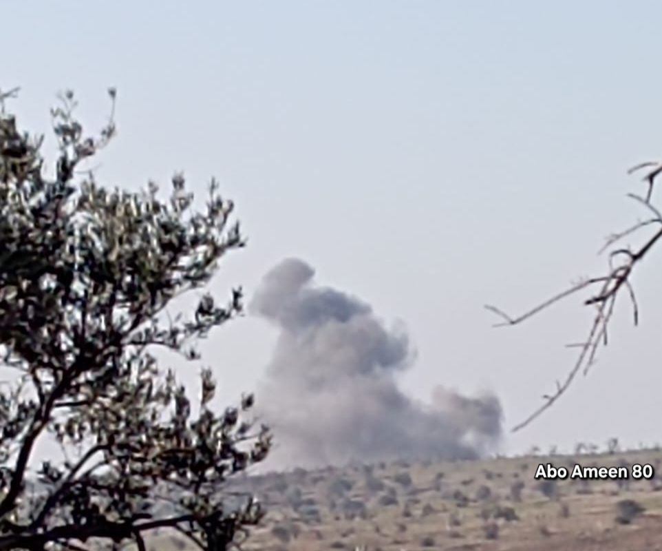 Pro-Assad forces direct dozens of strikes with Golan missile launchers, heavy rockets and heavy artillery against  in the vicinity of the town of al-Fatira in Jabal al-Zawiya in the southern countryside of Idlib.