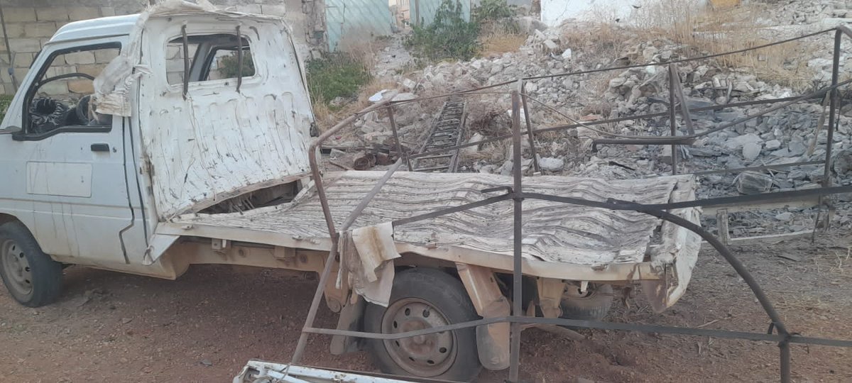 Syria: a swarm of Russian-made FPV drones struck this morning area of Sarmin-Nayrab (SE. Idlib). Again, random civilian targets hit including a truck carrying bread & a well-drilling machine.11 drones launched in total; several were shot down