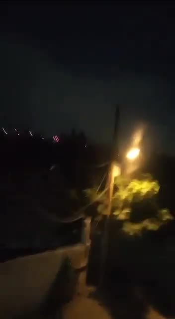 Footage from the clashes at dawn. Now, across the Turkish occupied territories (Afrin-Jarabulus) the cellular internet has been cut off, some areas have a weak internet connection