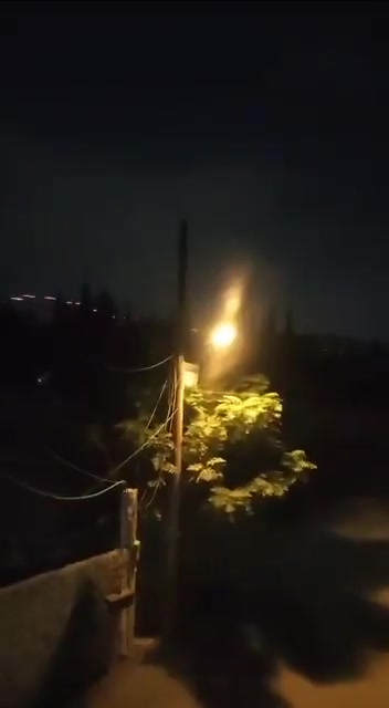 Footage from the clashes at dawn. Now, across the Turkish occupied territories (Afrin-Jarabulus) the cellular internet has been cut off, some areas have a weak internet connection