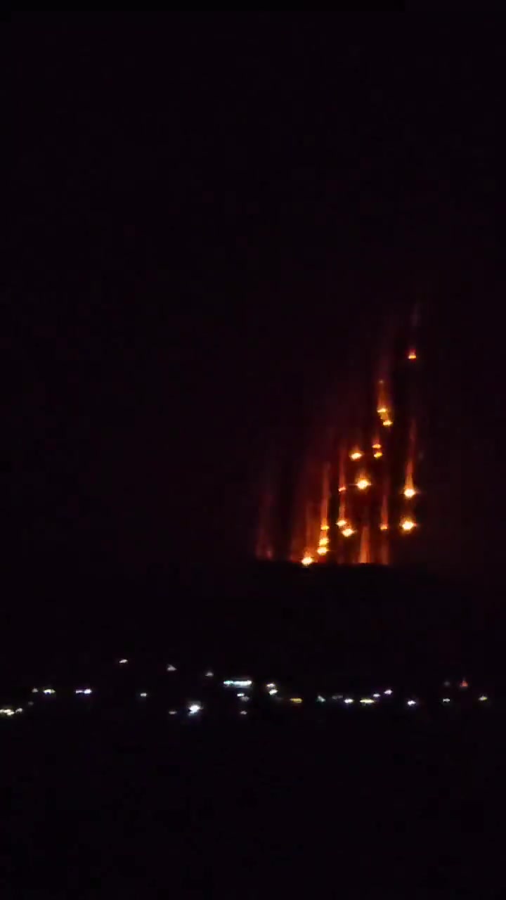 East Syria: there are reports Russian warplanes dropped thermite tonight over area of Shamatia (NW. Deir ez-Zur)