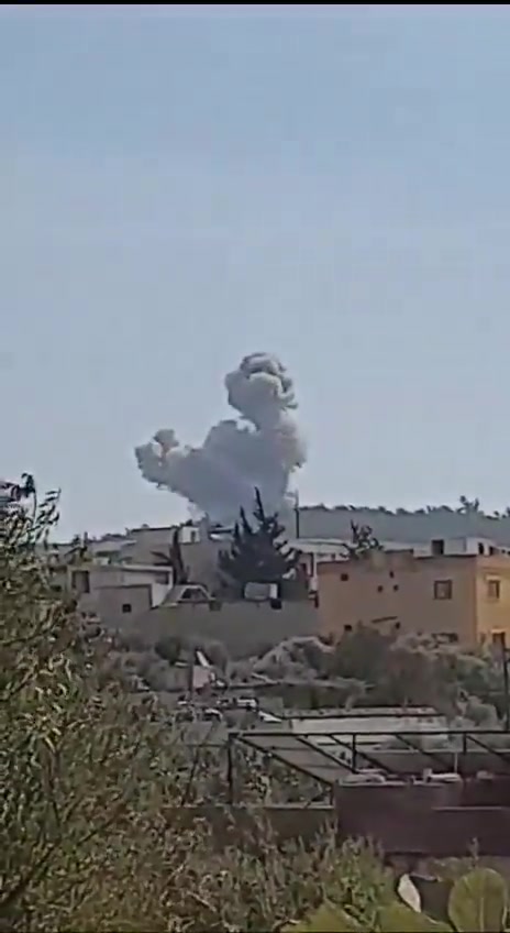 Up to 21 raids by Russian warplanes targeting the surroundings of Idlib city, its countryside and the coastal countryside. During this day