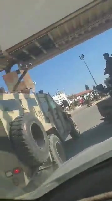 Siły SDF na terenie międzynarodowego lotniska w Aleppo.