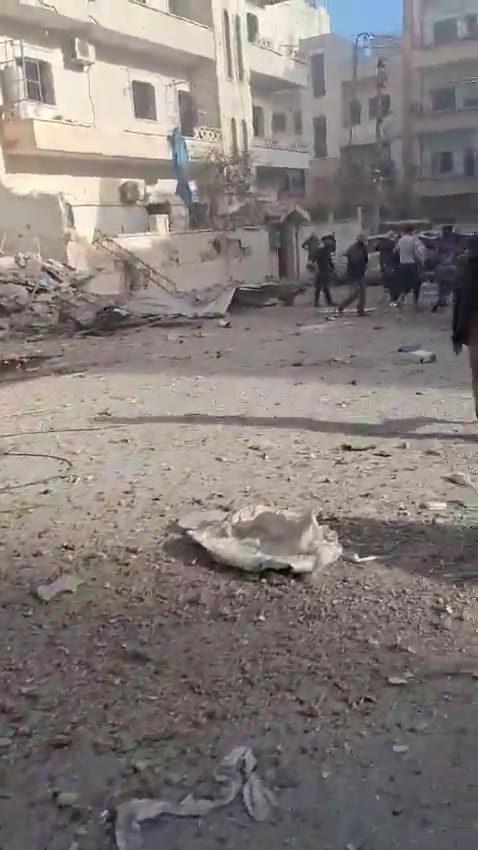 Casualties as a result of airstrikes by the Sukhoi 22 aircraft in a residential neighborhood in the center of Idlib city a short while ago